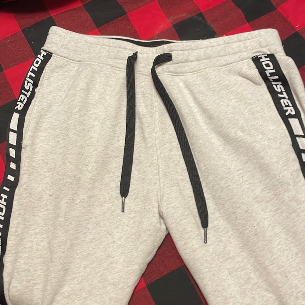 White and black Hollister sweatpants